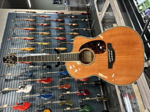 Cutaway Solid Sitka Spruce/Hawaiian Koa Acoustic/Electric Guitar with Case