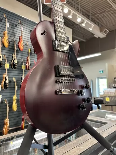 Gibson - Les Paul Modern Studio Electric Guitar - Wine Red Satin 2