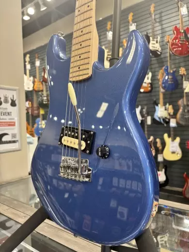 Kramer - Baretta Special Electric Guitar - Candy Blue 3