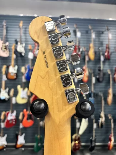 Fender - American Standard Stratocaster MPL - 3 Tone Sunburst 4