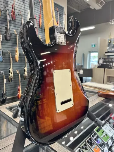 Fender - American Standard Stratocaster MPL - 3 Tone Sunburst 5