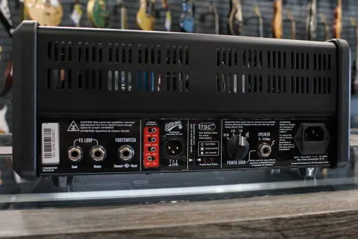 Hughes & Kettner - TubeMeister Deluxe 20 Head 2