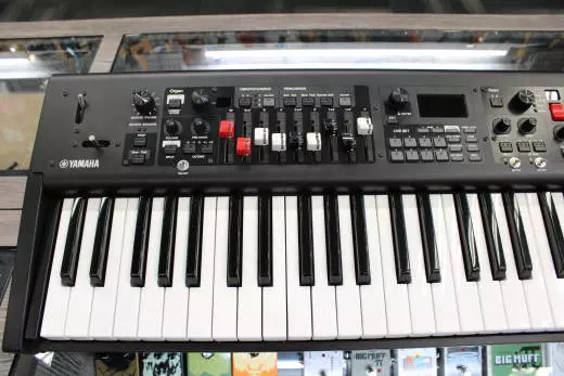 Yamaha - YC61 61-Key Stage Keyboard 2