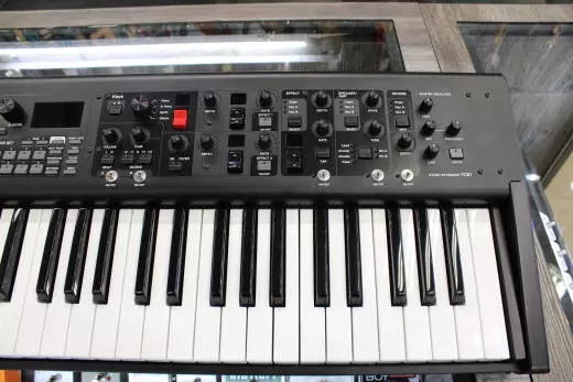 Yamaha - YC61 61-Key Stage Keyboard 2