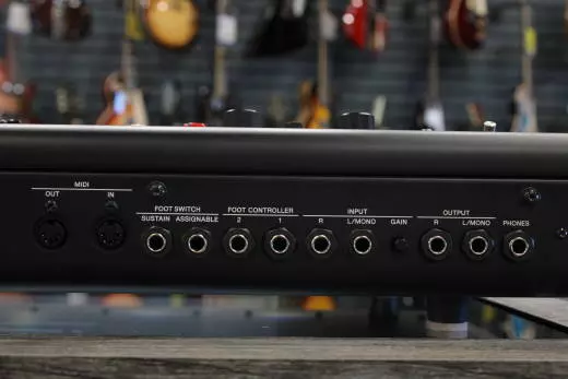 Yamaha - YC61 61-Key Stage Keyboard 2