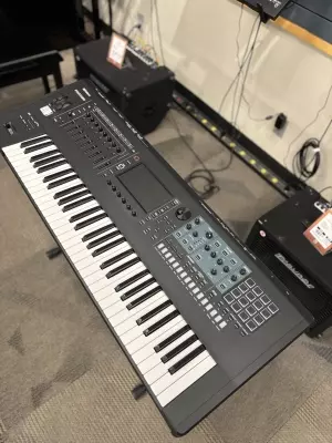 Roland - FANTOM-6