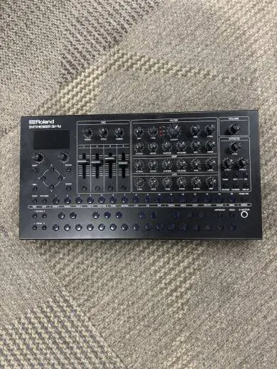 Roland - SH-4D