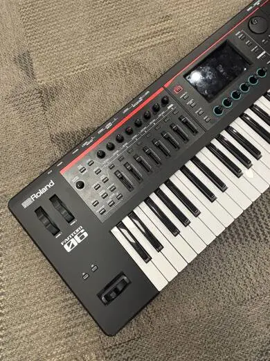 Roland - FANTOM-06 2