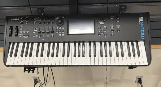 Yamaha - MODX6+
