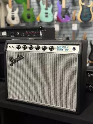 Store Special Product - Fender - 227-2000-000