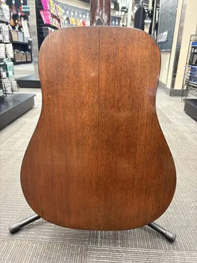 Martin Guitars - D-18 VTS Authentic 1937 Aged Dreadnought Acoustic Guitar w/Case 2