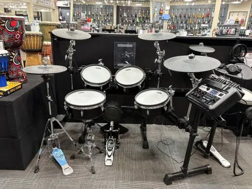 Yamaha - DTX8 Series Birch Electronic Drum Kit w/Mesh Pads - Black Forest