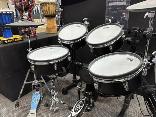 Yamaha - DTX8 Series Birch Electronic Drum Kit w/Mesh Pads - Black Forest 2