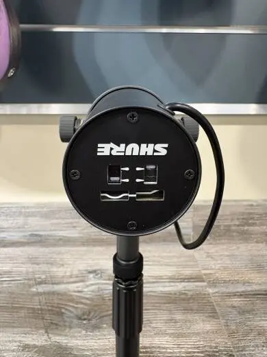 Shure - SM7B Large Diaphragm Cardioid Dynamic Microphone 2