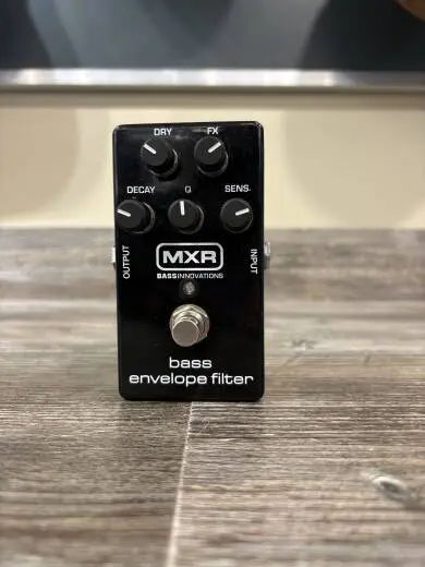 MXR - M82 - Bass Envelope Filter