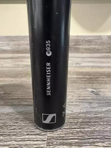 Sennheiser - E935 Cardioid Dynamic Microphone 2