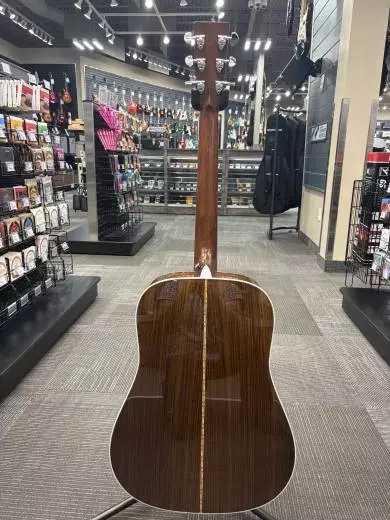 Martin Guitars - D-28 Dreadnought Acoustic Guitar 2