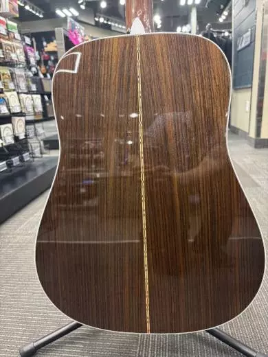 Martin Guitars - D-28 Dreadnought Acoustic Guitar 2