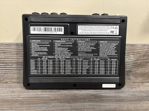 Alesis - SR-16 Classic Drum Machine 2