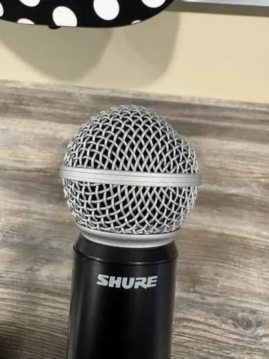 Shure - BLX24/SM58 Wireless Handheld System w/ SM58 Microphone (H11: 572-596 MHz) 2