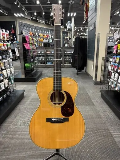 Martin Guitars - 000-28 Acoustic Guitar w/ Case