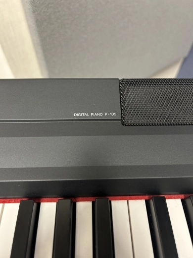 Yamaha - P105 B 2