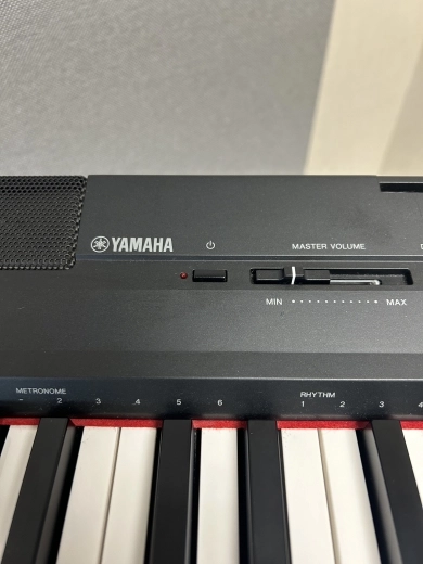 Yamaha - P105 B 3