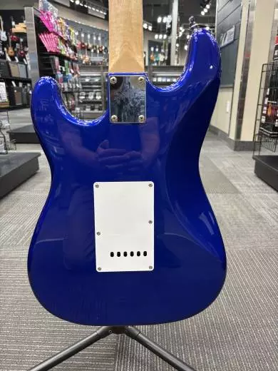Squier - Affinity Series Stratocaster, Laurel Fingerboard - Metallic Blue 2