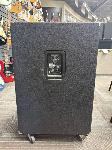 Traynor - 600 Watt 1x15 / 2x10 Bass Cabinet 2