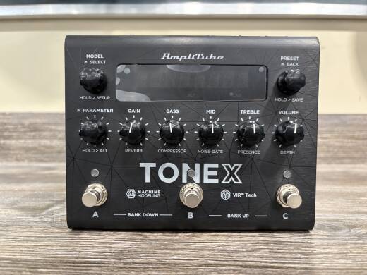 Gear Hunter | IK Multimedia - TONEX Pedal - Black