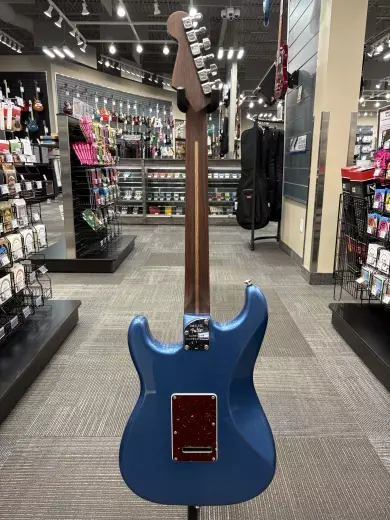 Fender - Limited Edition American Professional II Stratocaster with Case - Lake Placid Blue 2