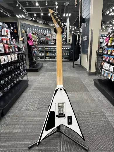 Jackson Guitars - KVMG Pro Series King V - Snow White 5