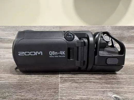 Zoom - Q8n-4K Handheld 4K Video and Audio Recorder