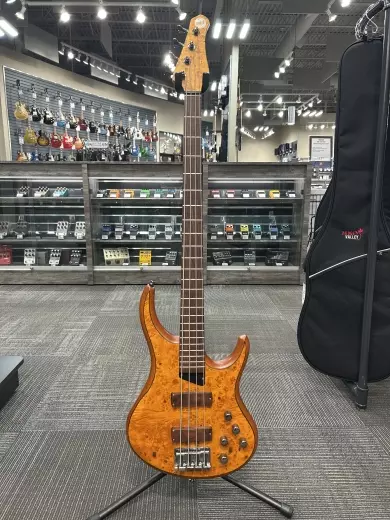MTD Kingston Z4