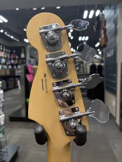 Fender - Player Precision Bass Pau Ferro - Black 2