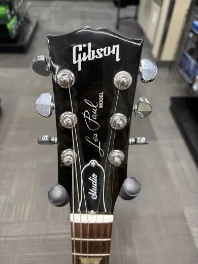 Gibson - '10 Les Paul Studio Silverburst w/ Case 2