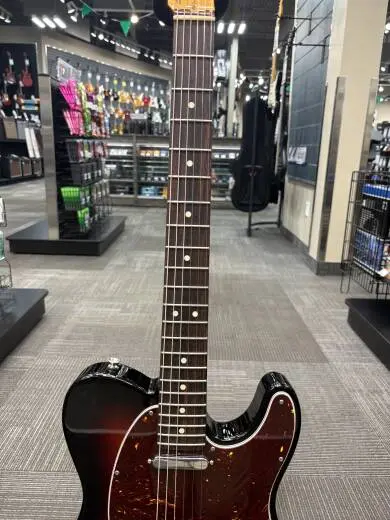 Fender - American Professional II Telecaster, Rosewood Fingerboard - 3-Colour Sunburst 2