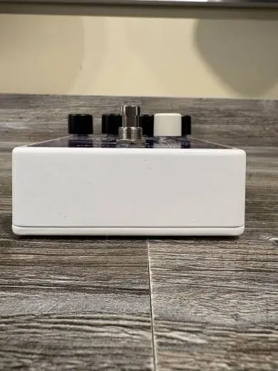 Electro-Harmonix - Synth9 Synthesizer Machine 2