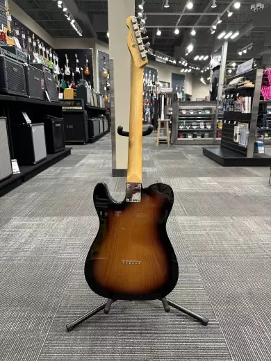 Fender - Noventa Telecaster, Pau Ferro Fingerboard - 2-Colour Sunburst 2