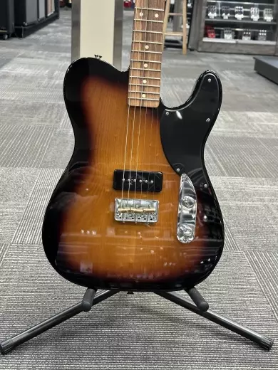 Fender - Noventa Telecaster, Pau Ferro Fingerboard - 2-Colour Sunburst 3