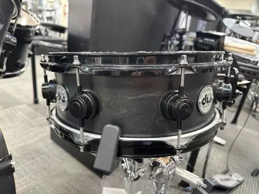 DW Collector's Series Pure Maple - Ebony Satin Oil with Black Hardware 5
