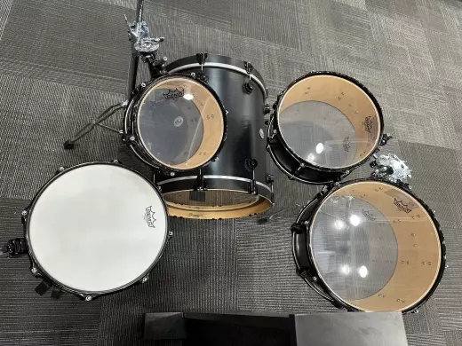 DW Collector's Series Pure Maple - Ebony Satin Oil with Black Hardware 7