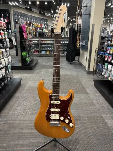 Fender - American Deluxe Stratocaster HSS, Rosewood Fingerboard - Amber