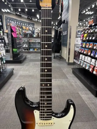 Fender - American Ultra Stratocaster, Rosewood Fingerboard - Ultraburst 2