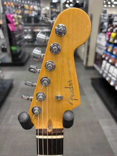 Fender - American Ultra Stratocaster, Rosewood Fingerboard - Ultraburst 2