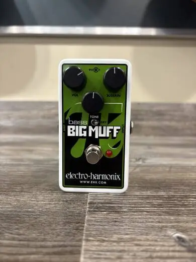 Electro-Harmonix - Nano Bass Big Muff Pi Fuzz / Distortion / Sustainer
