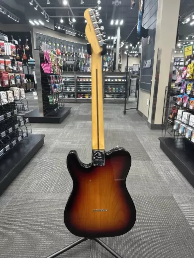 Fender - American Professional II Telecaster, Maple Fingerboard - 3-Colour Sunburst 2