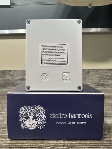 Electro-Harmonix - Synth9 Synthesizer Machine 3