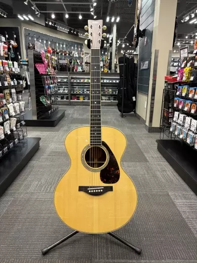 Yamaha - LJ16 ARE Medium Jumbo Acoustic/Electric Guitar w/Bag