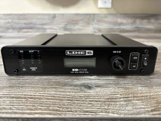 Line 6 - XD-V75L Digital Wireless 14-Freq. Lav Mic System 2